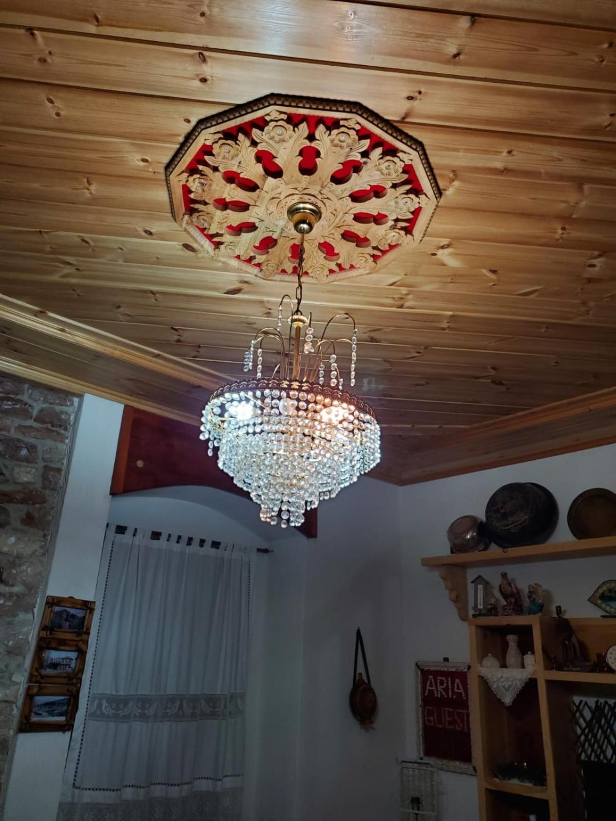 Aria Villaer Gjirokastër